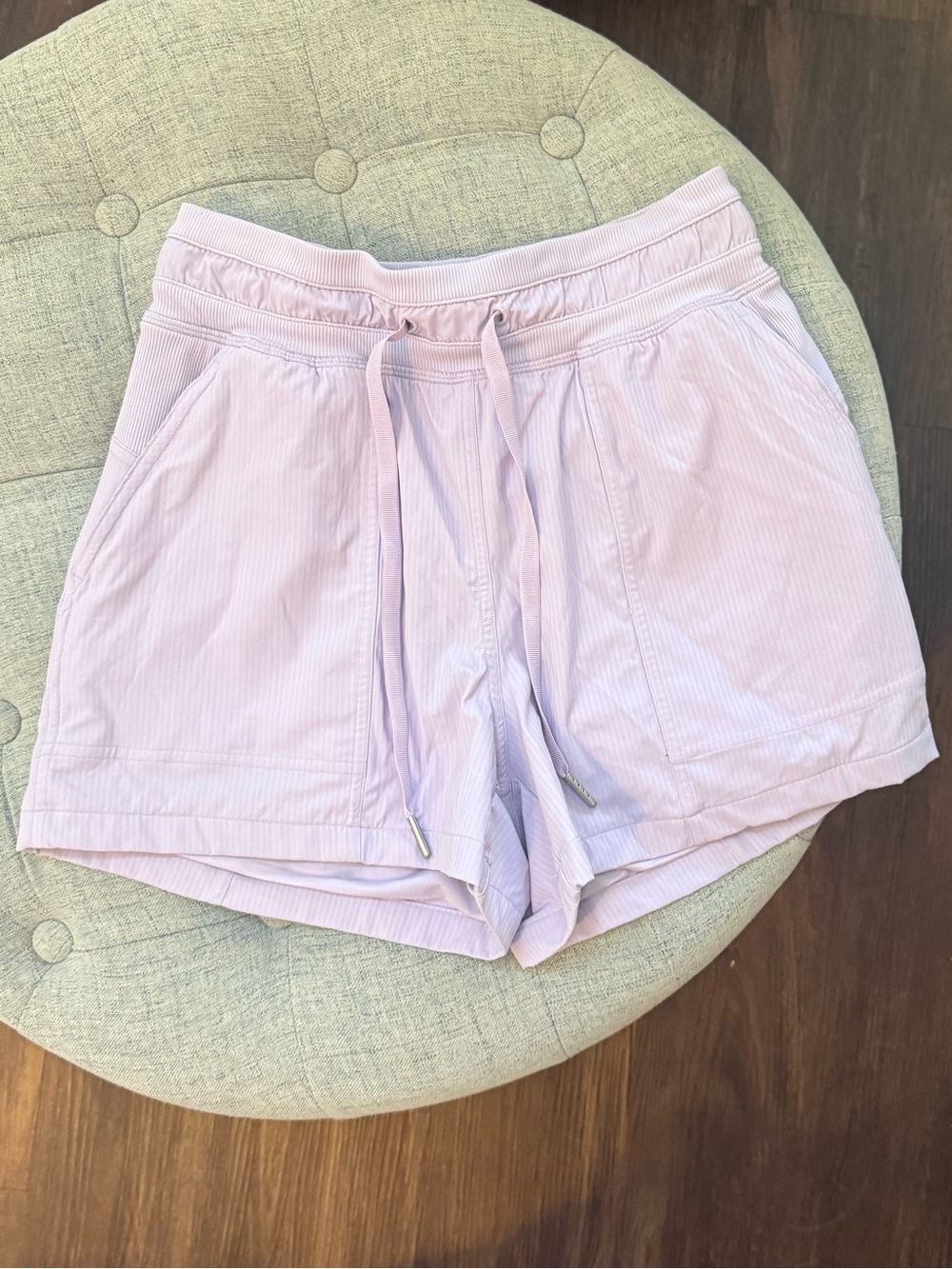 Lululemon Dance Studio High-Rise Short 3.5"
Lavender Frost Purple Size 2 💎EUC